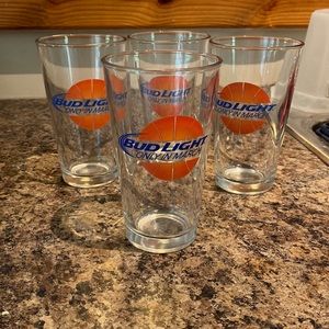 Bud Light March Madness Pint Glasses. (Set of 4 glasses)